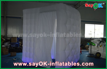 محفظه غرفه عکس بادی 2.4 × 2.4 × 2.4 متری کابین بادی بادی سفید موبایل کابین غرفه عکس با نورپردازی LED