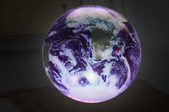 تزیین رویداد نه سیاره زمین بادی با بالون سیاره نور LED