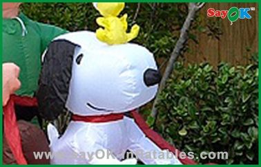 کریسمس خانواده بادی با سگ در سورتمه برای دکوراسیون کریسمس