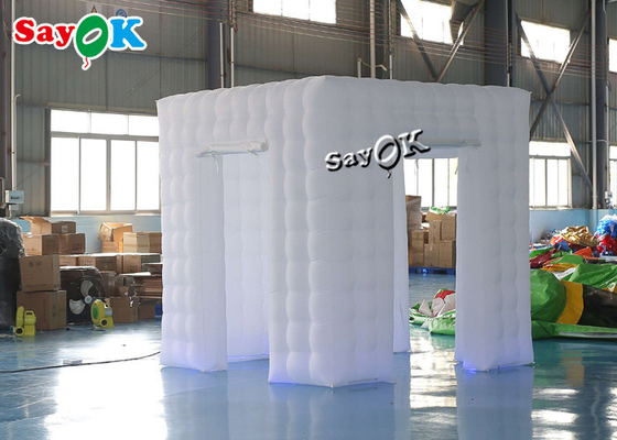 غرفه رویداد نمایشگر 2.5 متری 8.25 فوتی سفید قابل حمل 3 درب غرفه عکس غرفه چادر بادی با نور LED