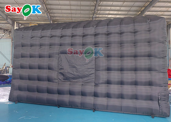 چادر مکعب قابل انفجار در فضای باز